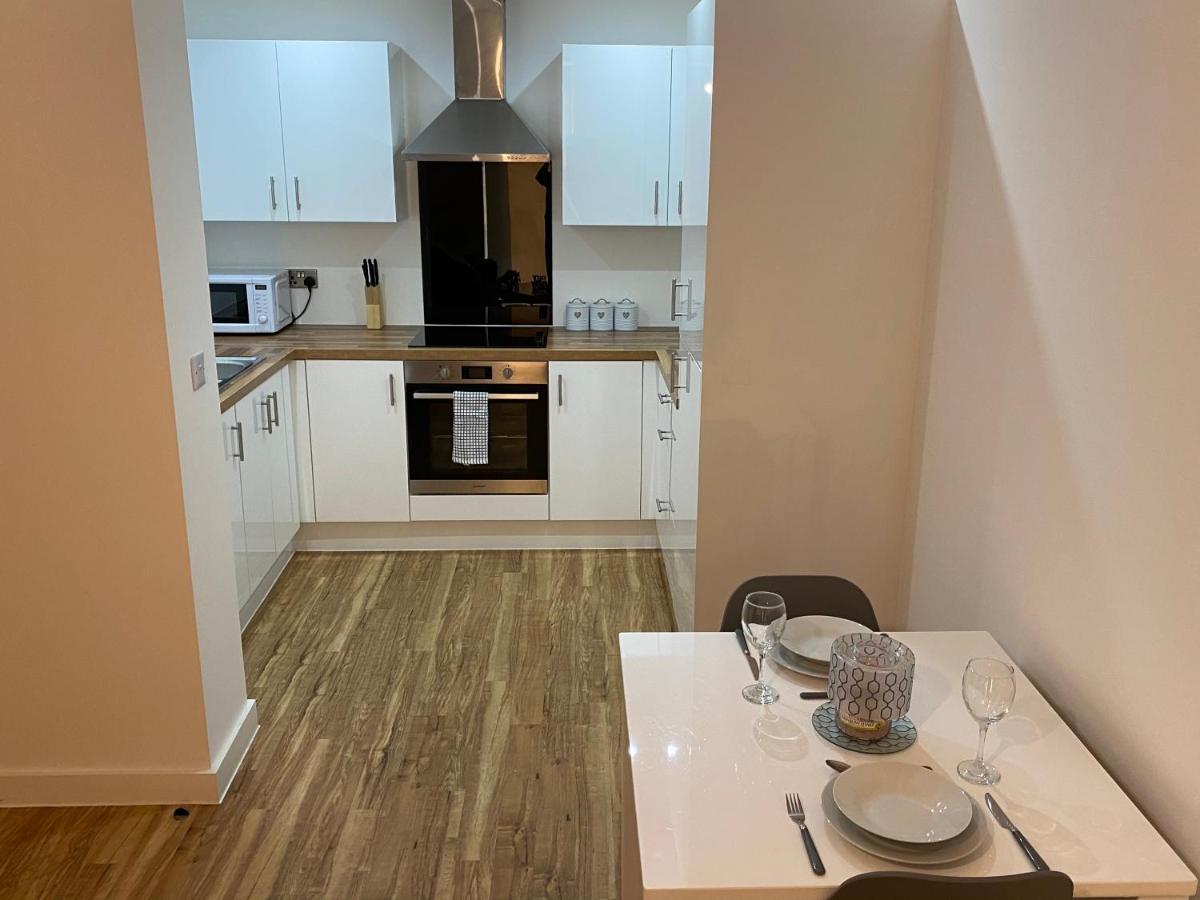 Apartamento 1 Bedroom Lovely In Salford Quays Free Street Parking Subject To Availability *