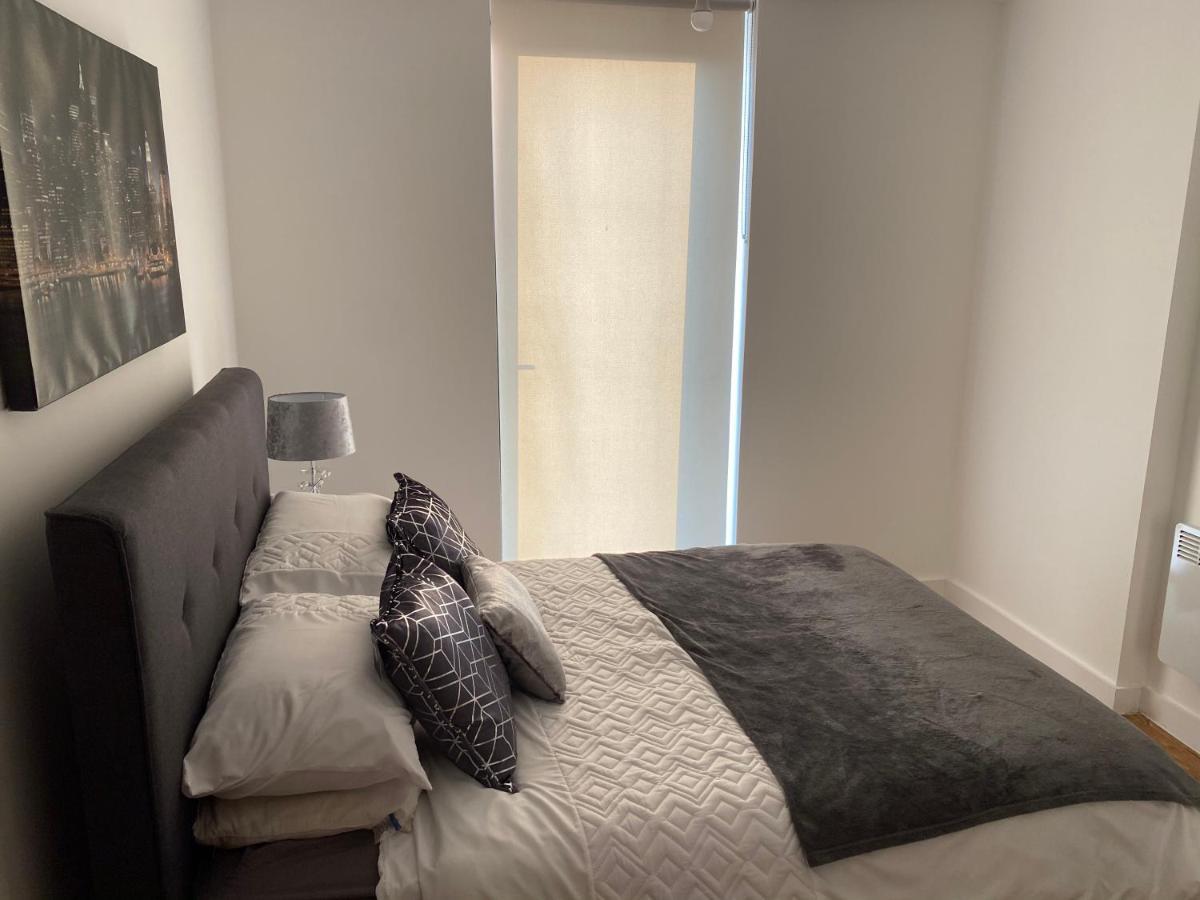 1 Bedroom Lovely In Salford Quays Free Street Parking Subject To Availability Apartamento Manchester